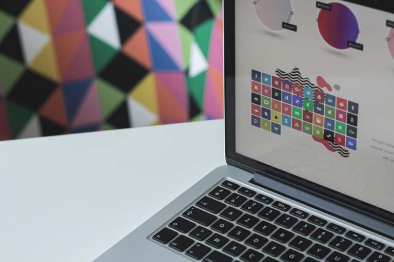 Jak zaprojektować logotyp? Kreowanie wizerunku marki przez logo